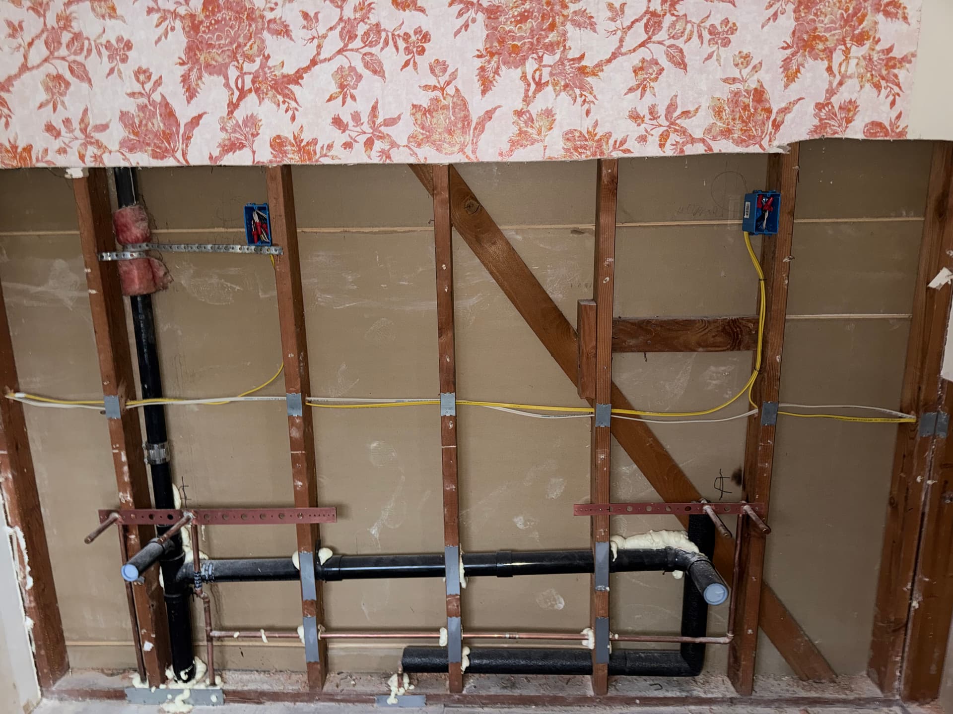 Gallery photos for Electrical Overhaul for Modern Home Lighting: Image #1